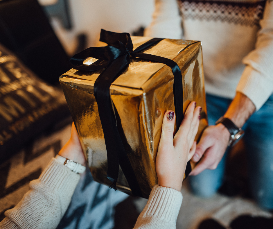 4 Thoughtful Gift Picks for Kitchen and Barware Lovers
